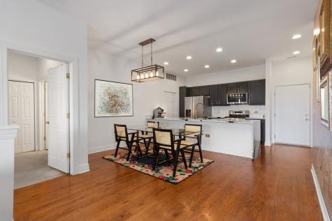 2409 West Catalpa Avenue Chicago IL 60625