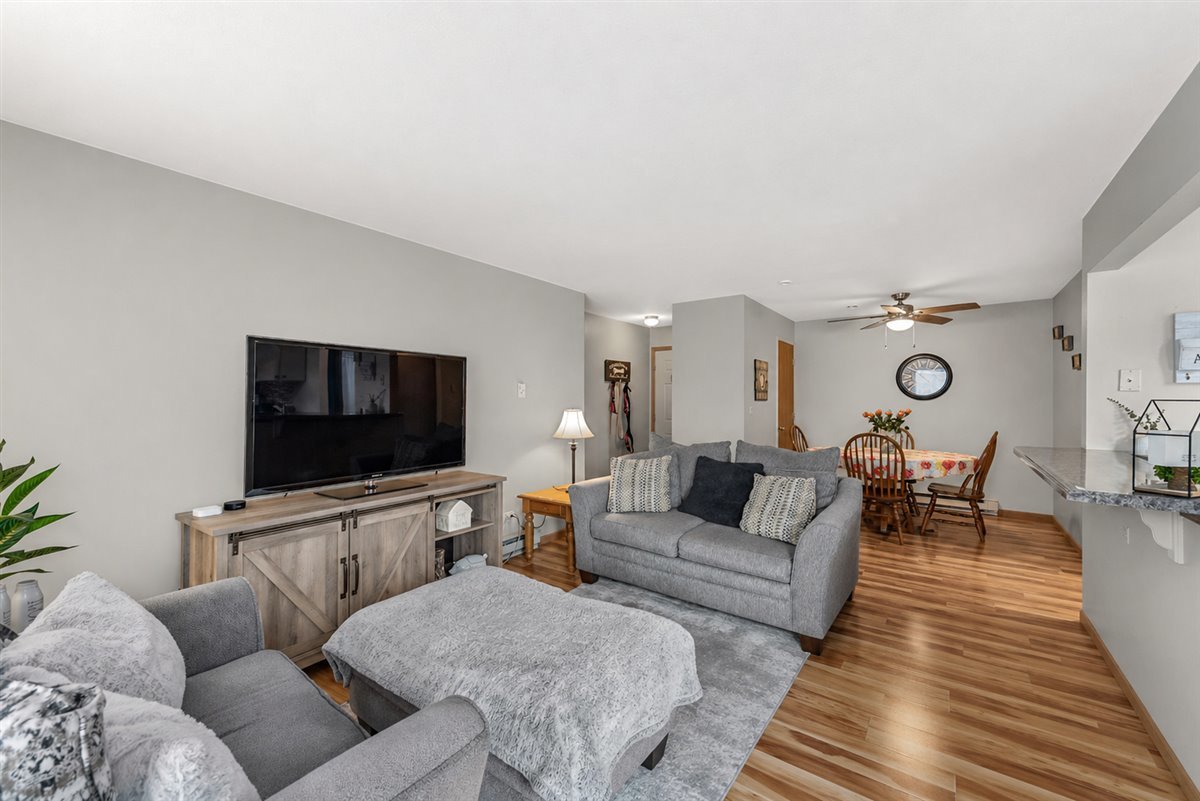 1332 Cunat Court Lake In The Hills IL 60156
