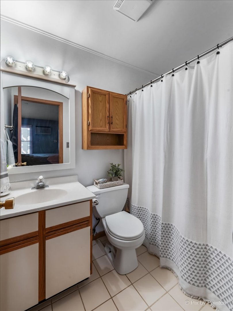1332 Cunat Court Lake In The Hills IL 60156