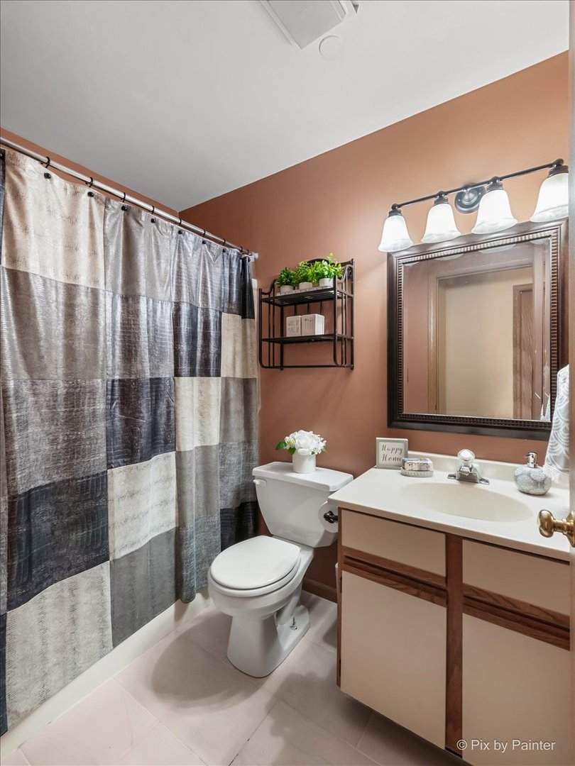 1332 Cunat Court Lake In The Hills IL 60156