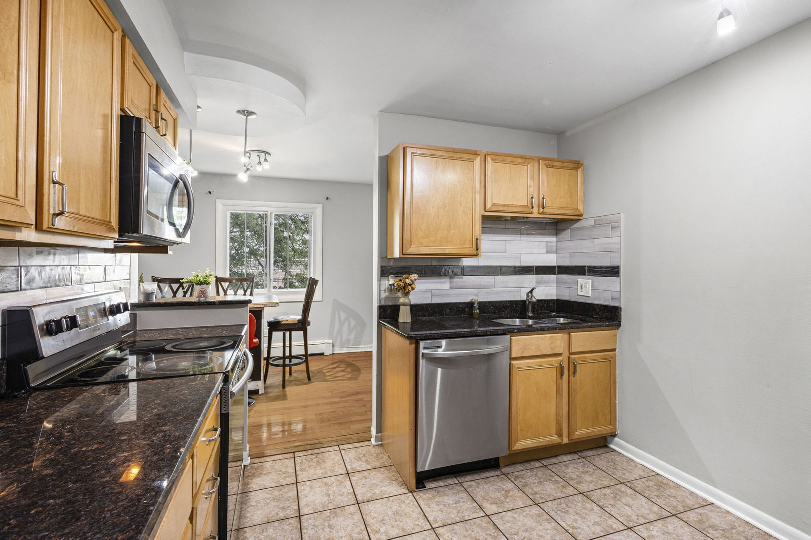 3201 West Balmoral Avenue Chicago IL 60625
