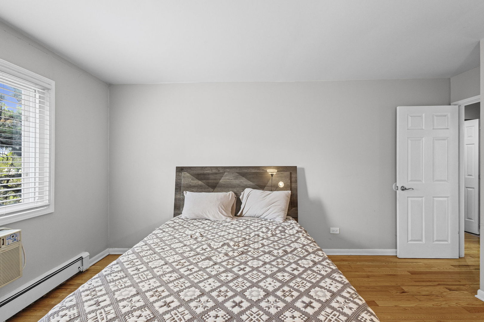 3201 West Balmoral Avenue Chicago IL 60625