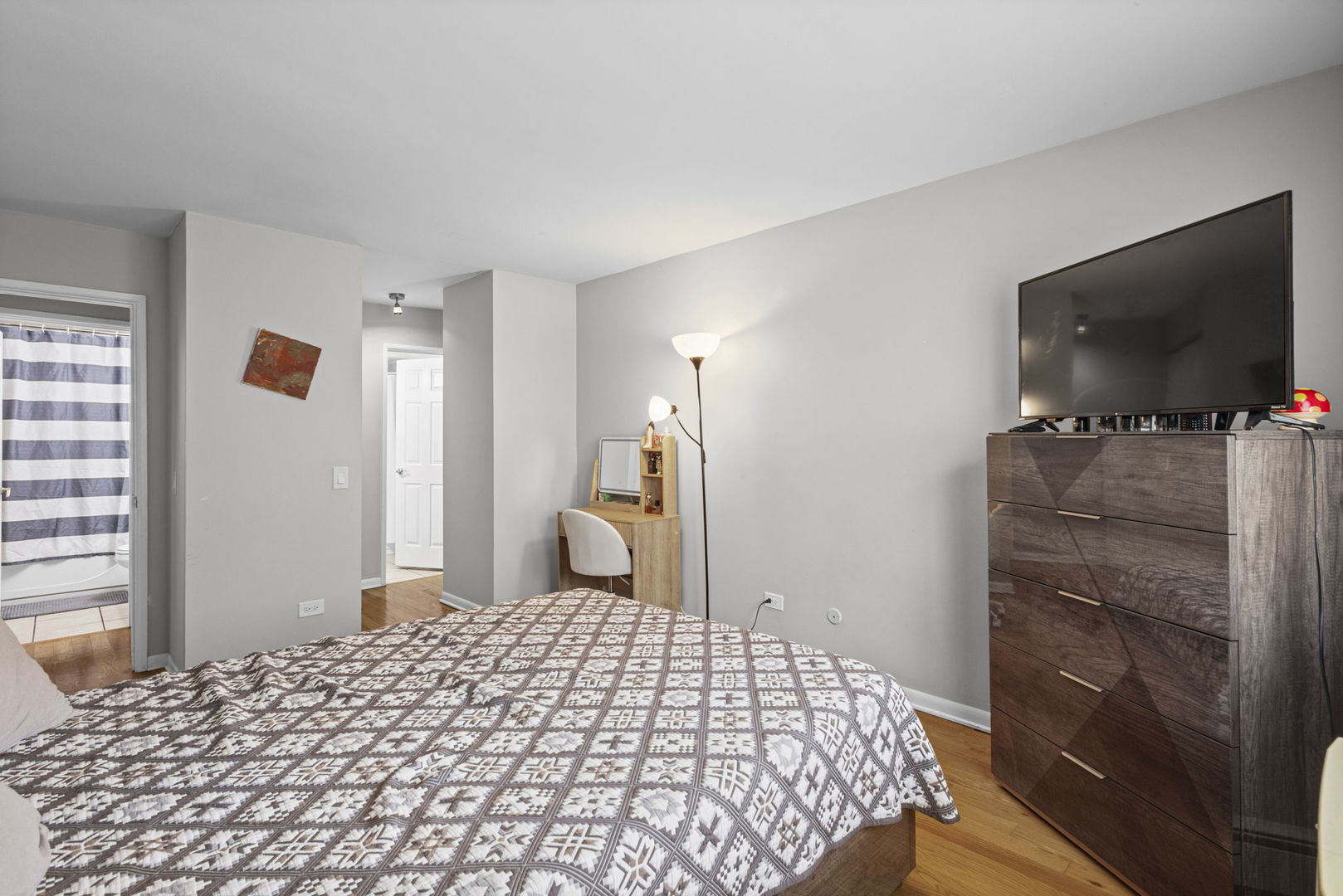 3201 West Balmoral Avenue Chicago IL 60625