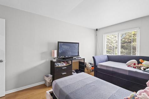 3201 West Balmoral Avenue Chicago IL 60625