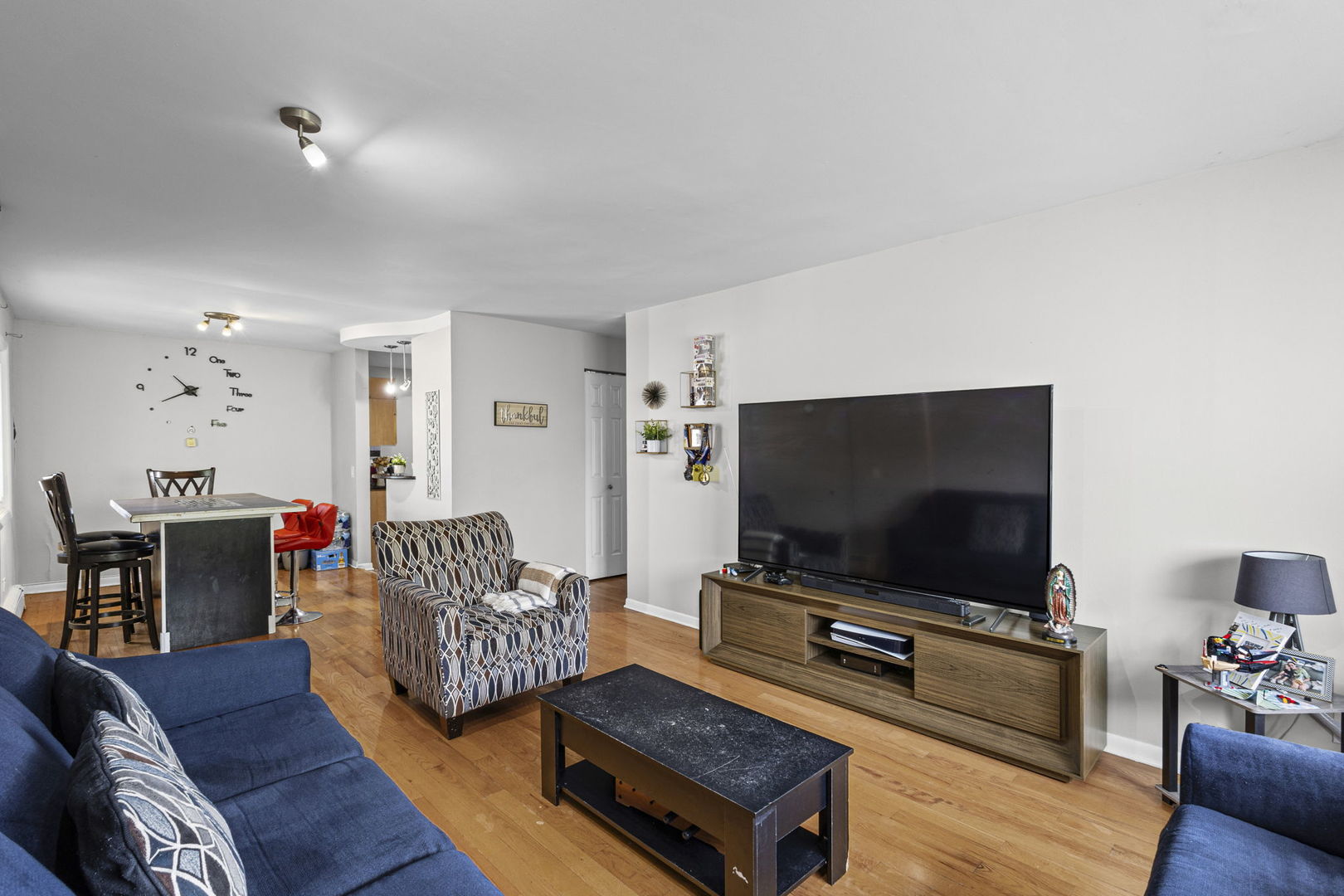 3201 West Balmoral Avenue Chicago IL 60625