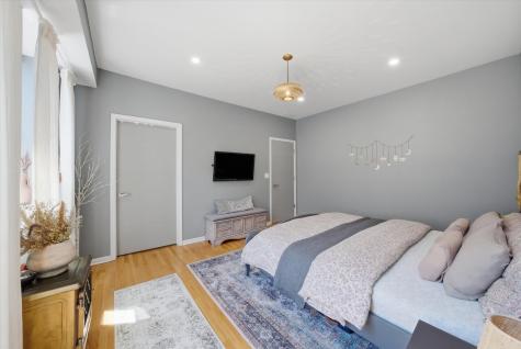 4740 South Ingleside Avenue Chicago IL 60615