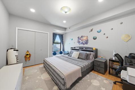 4740 South Ingleside Avenue Chicago IL 60615