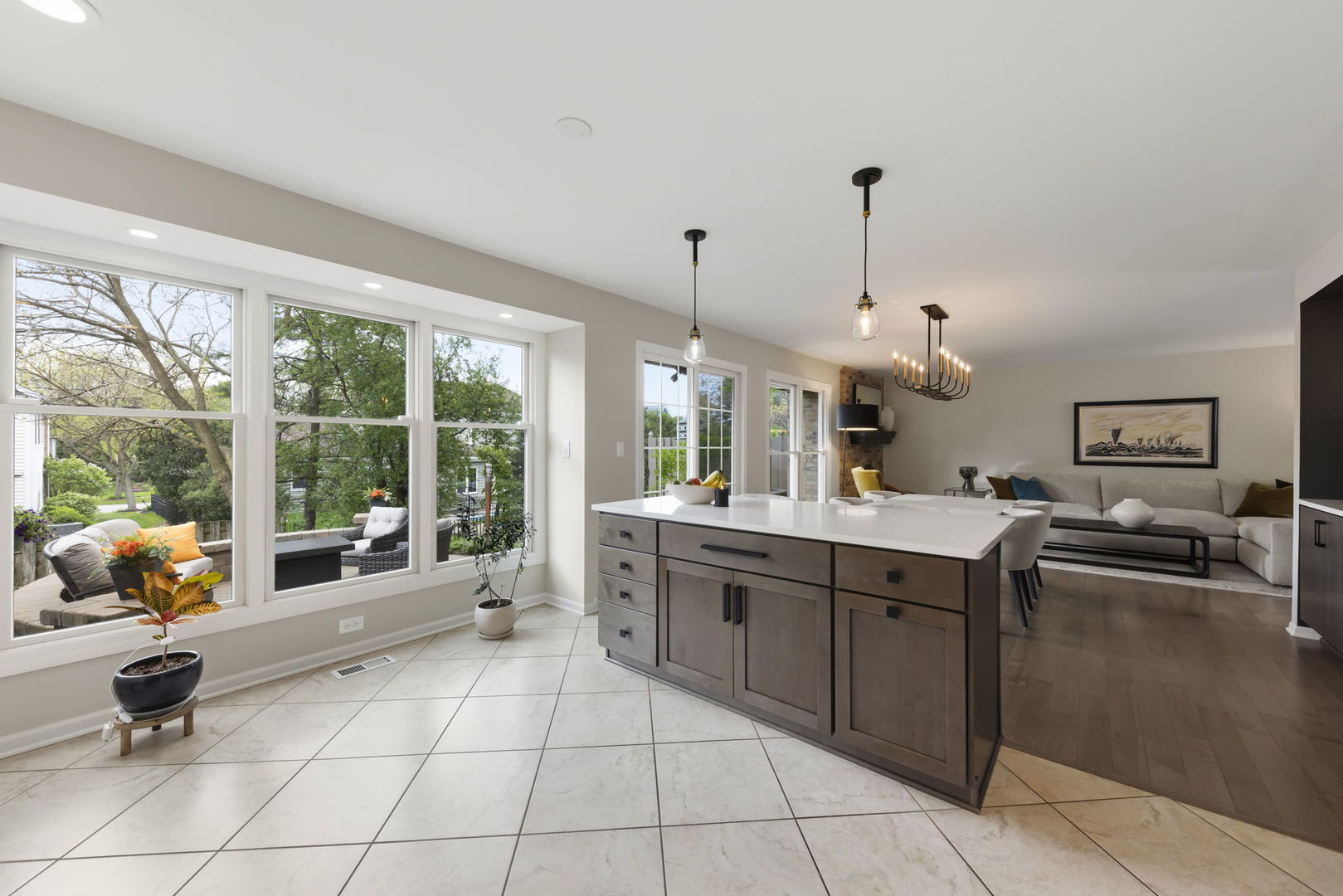 1921 Wexford Circle Wheaton IL 60189