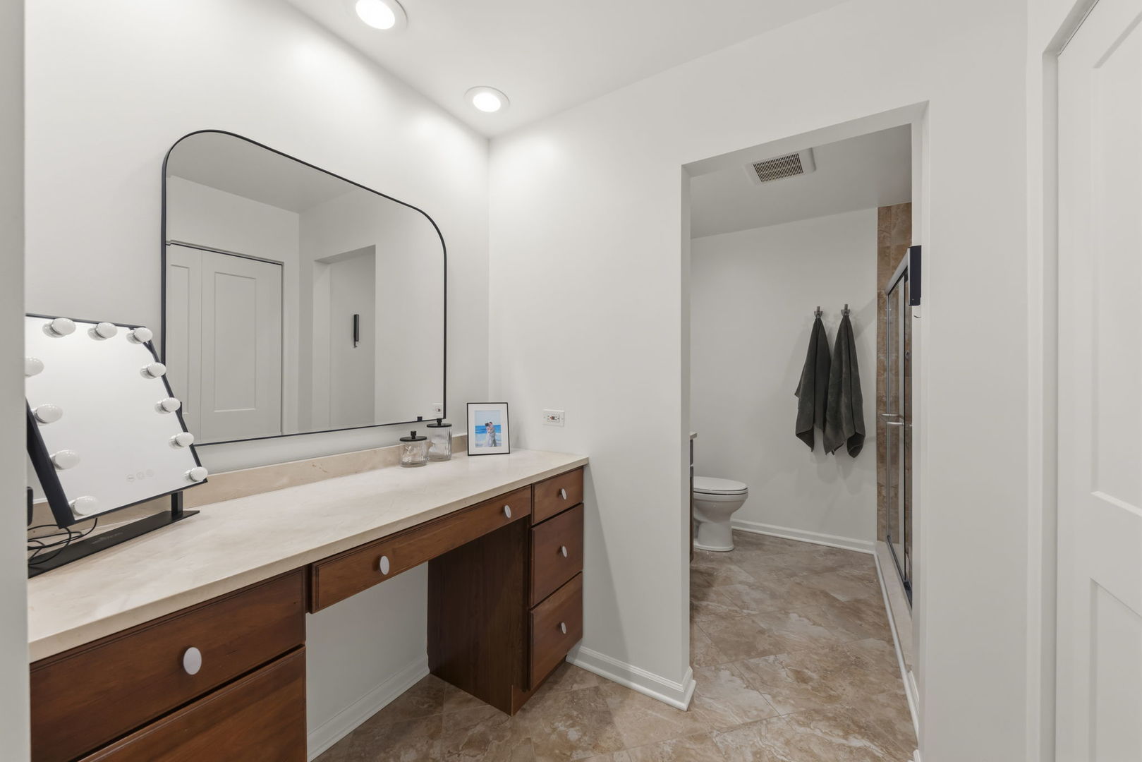 1921 Wexford Circle Wheaton IL 60189