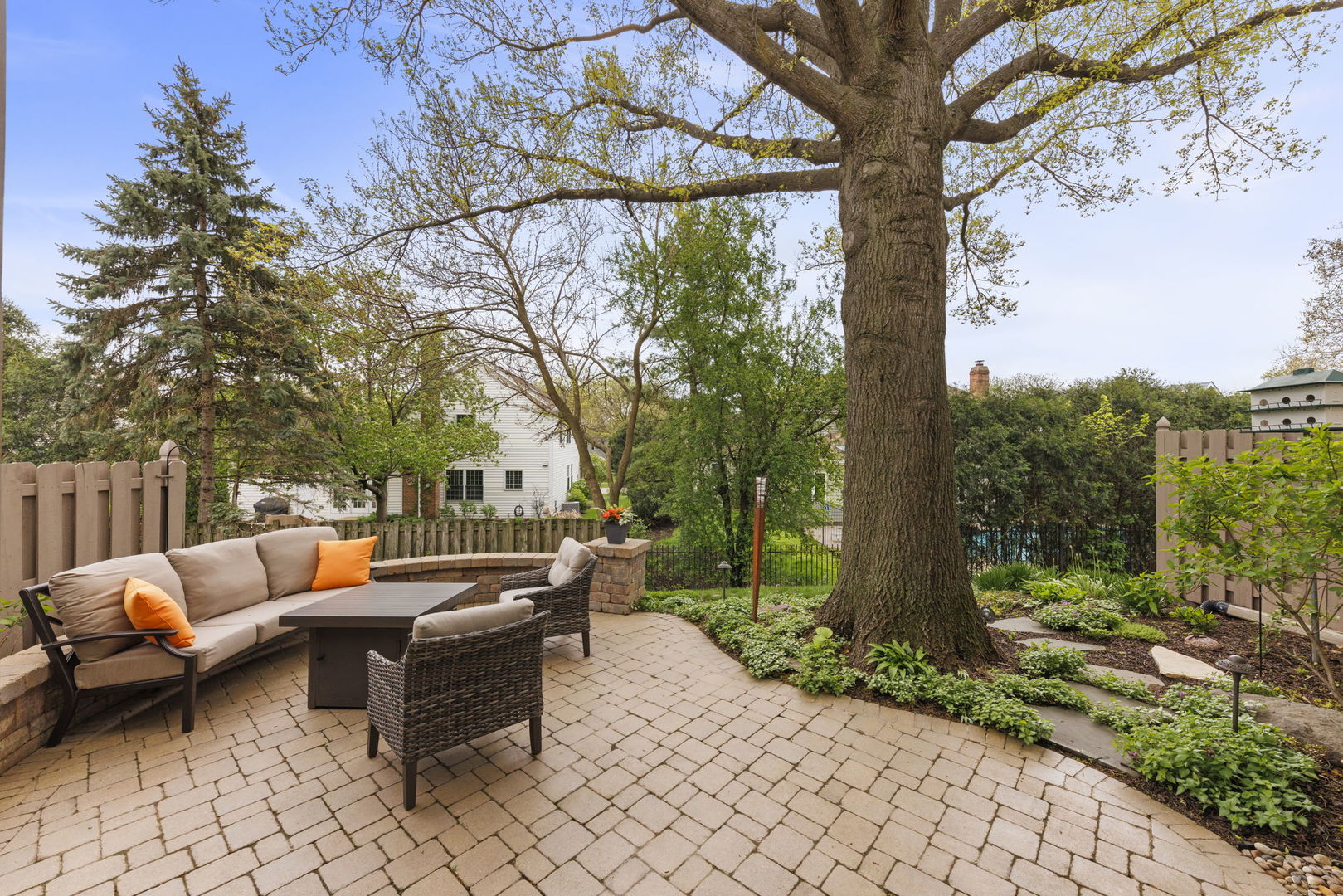 1921 Wexford Circle Wheaton IL 60189