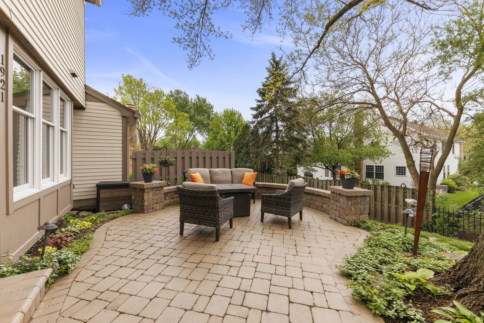1921 Wexford Circle Wheaton IL 60189