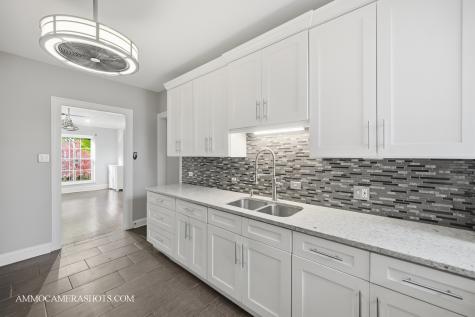 6807 South Paxton Avenue Chicago IL 60649