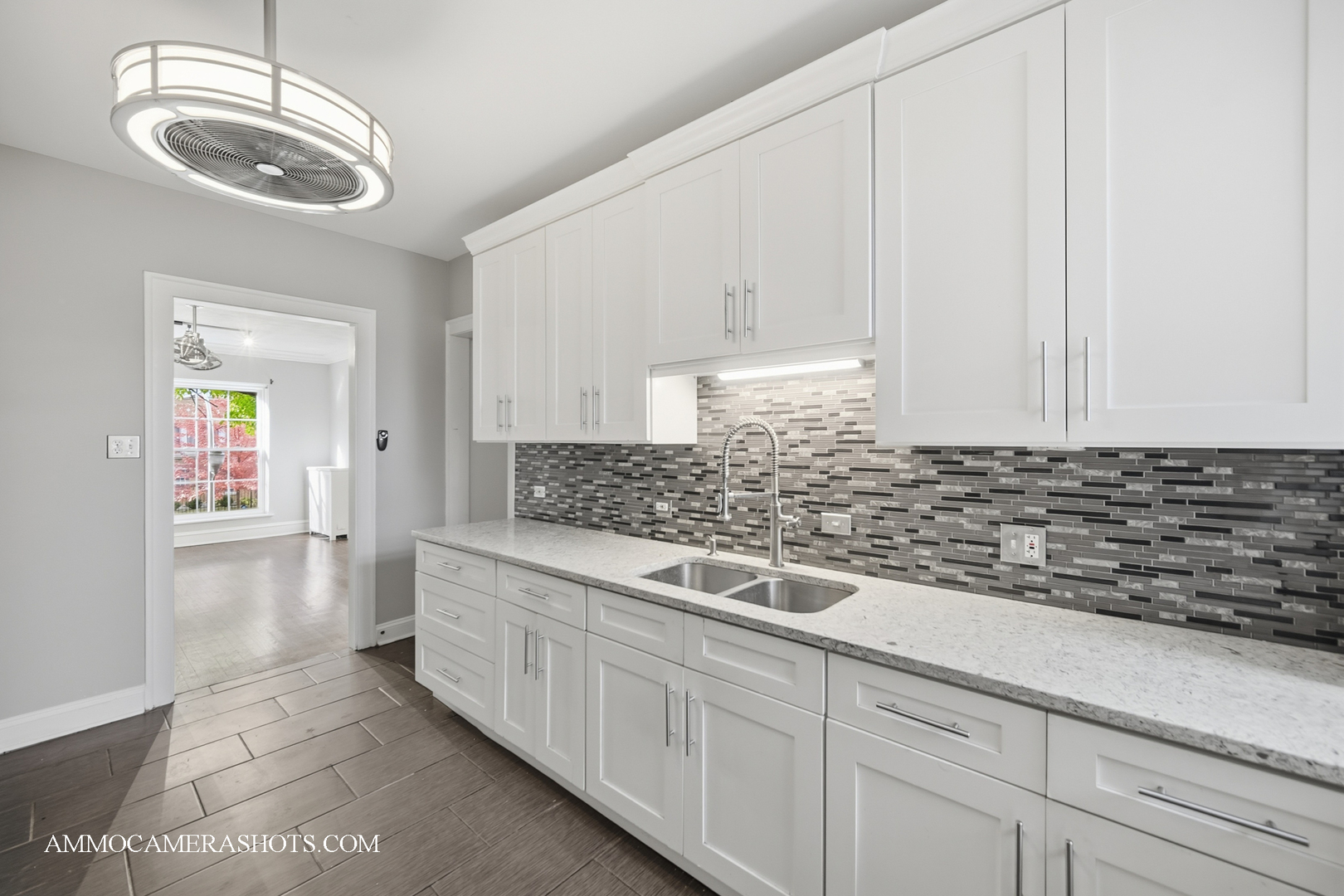 6807 South Paxton Avenue Chicago IL 60649
