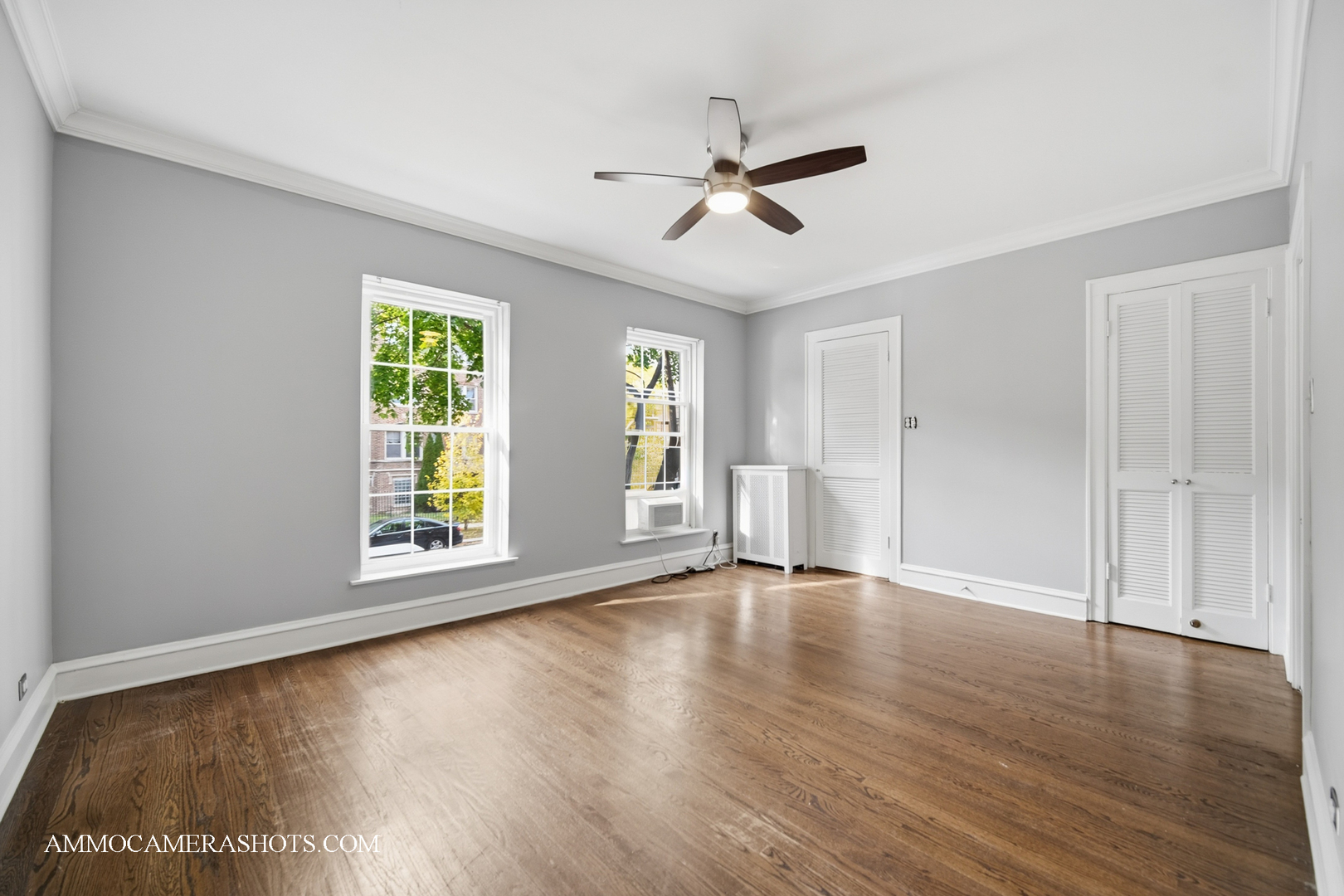 6807 South Paxton Avenue Chicago IL 60649
