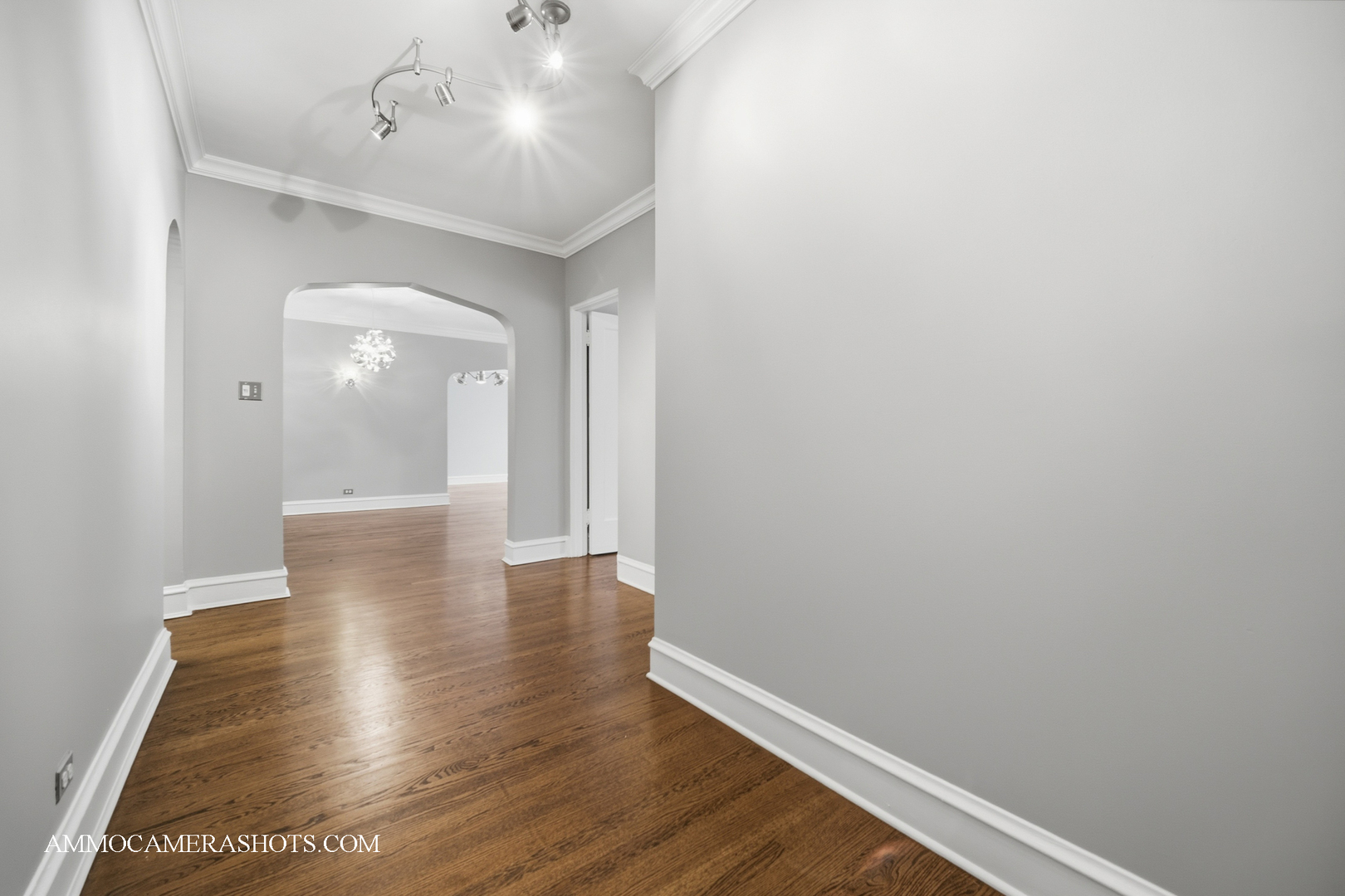 6807 South Paxton Avenue Chicago IL 60649