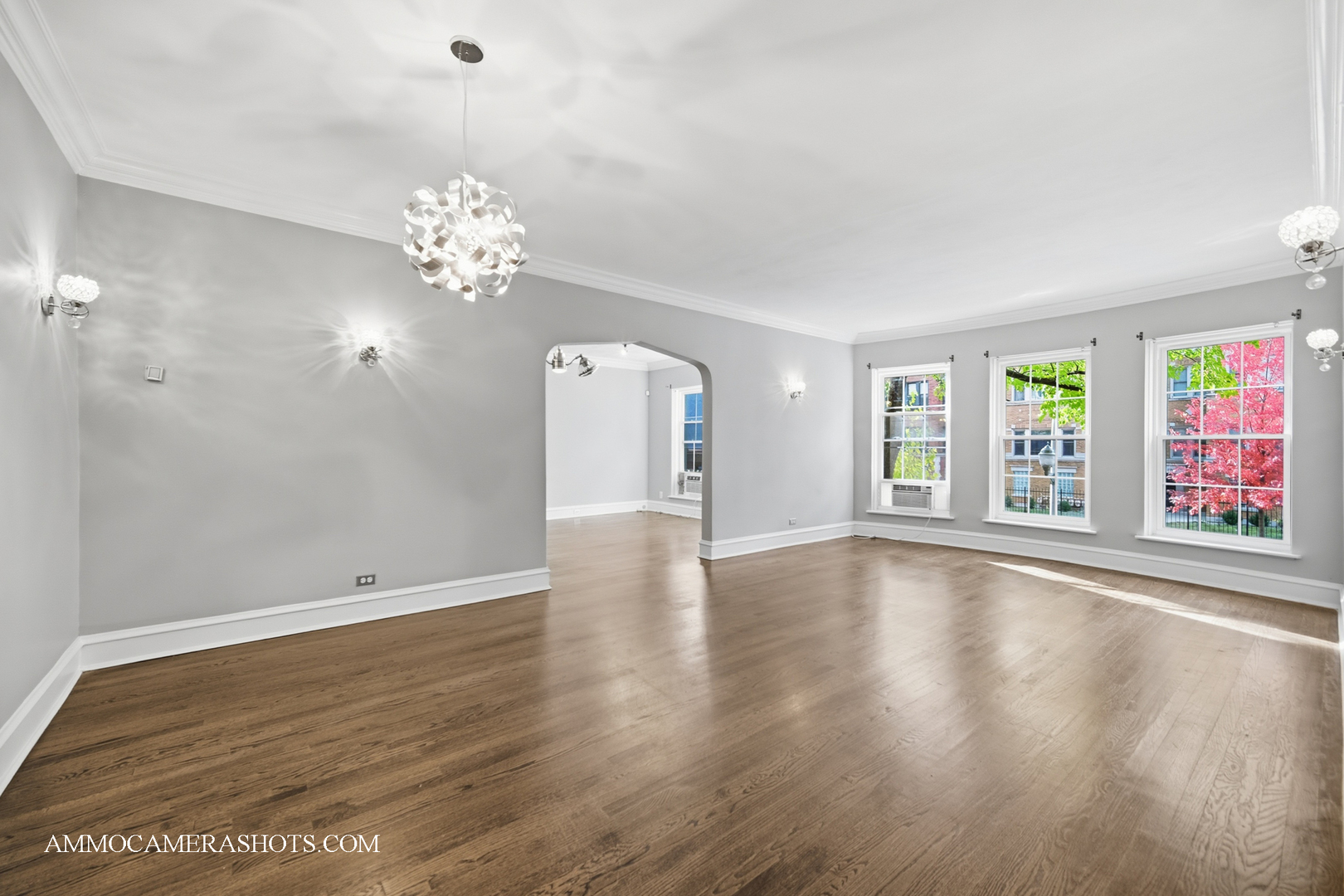 6807 South Paxton Avenue Chicago IL 60649