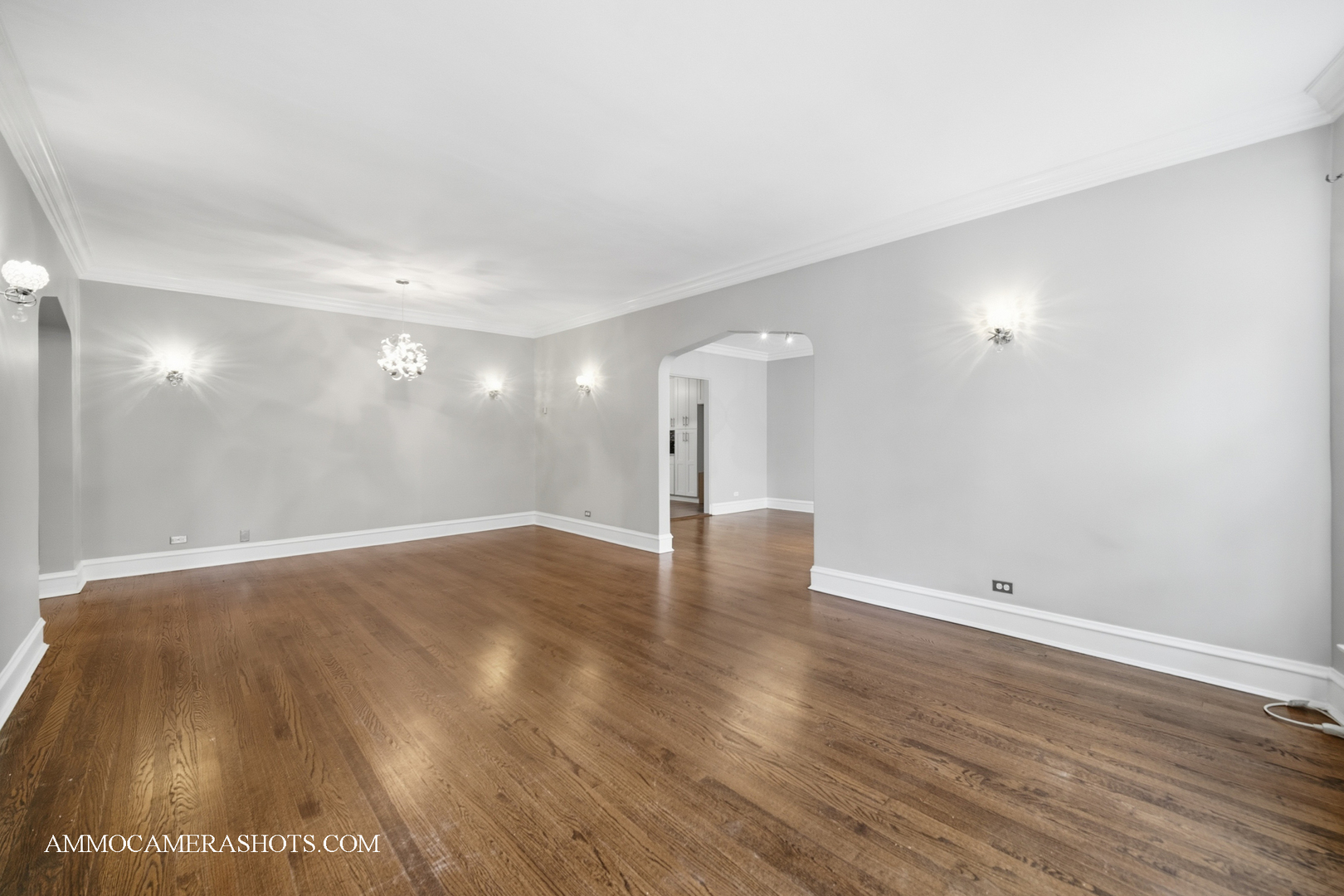 6807 South Paxton Avenue Chicago IL 60649