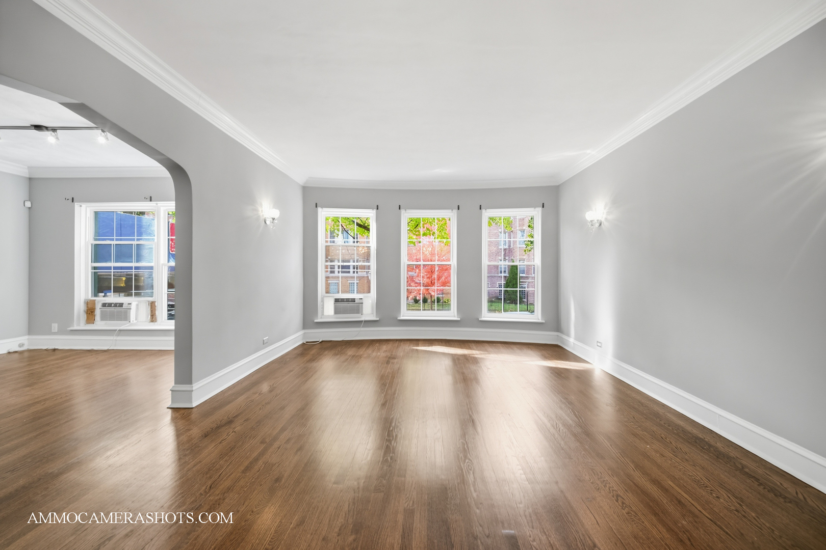 6807 South Paxton Avenue Chicago IL 60649
