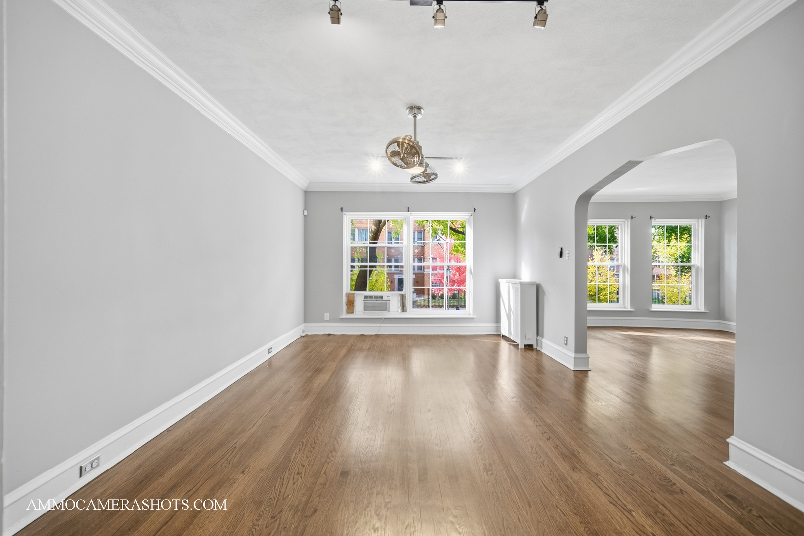 6807 South Paxton Avenue Chicago IL 60649