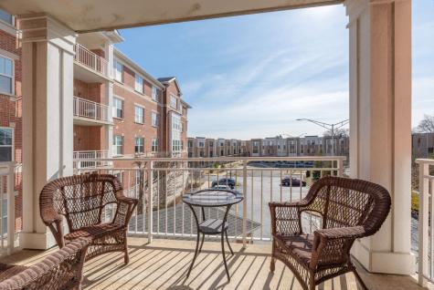 153 Pointe Drive Northbrook IL 60062