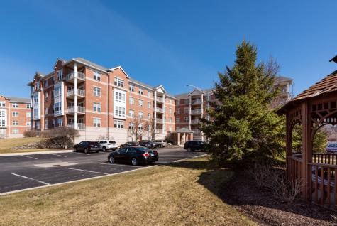 153 Pointe Drive Northbrook IL 60062