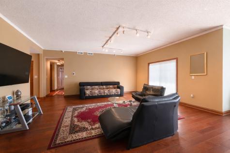 153 Pointe Drive Northbrook IL 60062