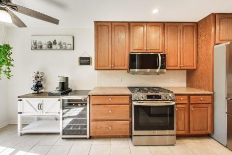 601 Country Lane Des Plaines IL 60016