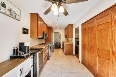 601 Country Lane Des Plaines IL 60016