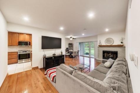 601 Country Lane Des Plaines IL 60016