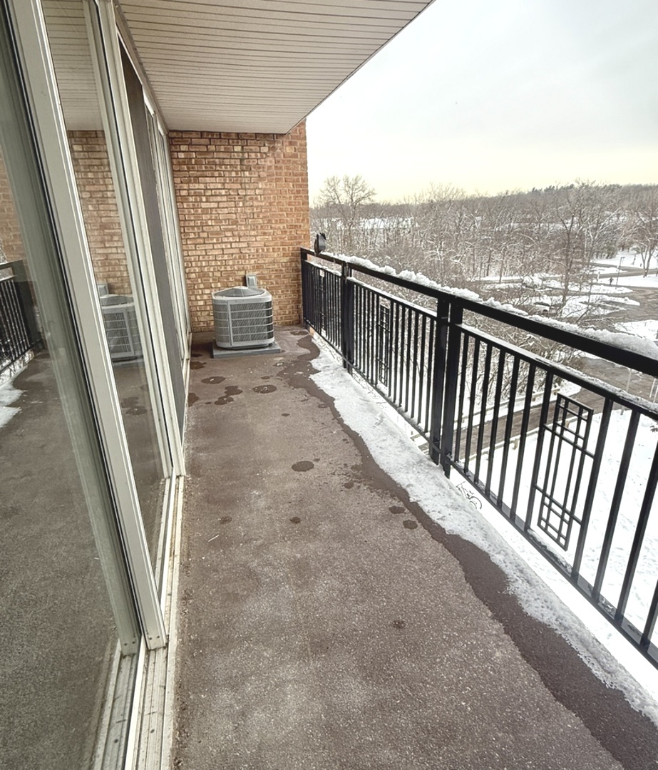 6010 Oakwood Drive Lisle IL 60532