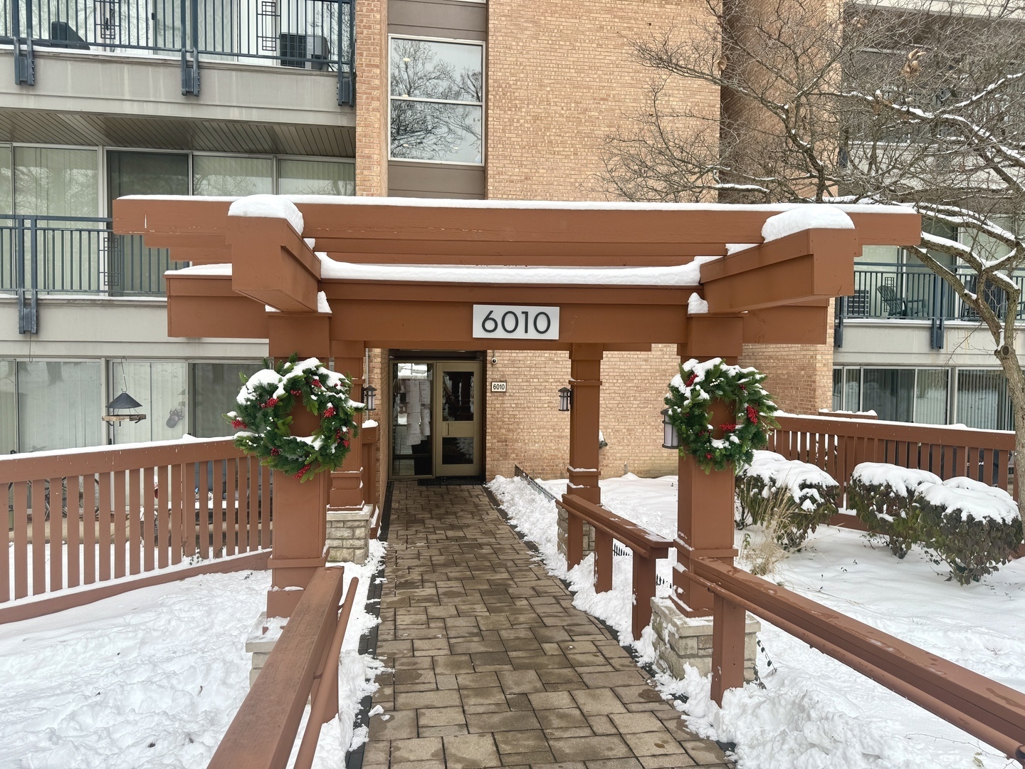 6010 Oakwood Drive Lisle IL 60532