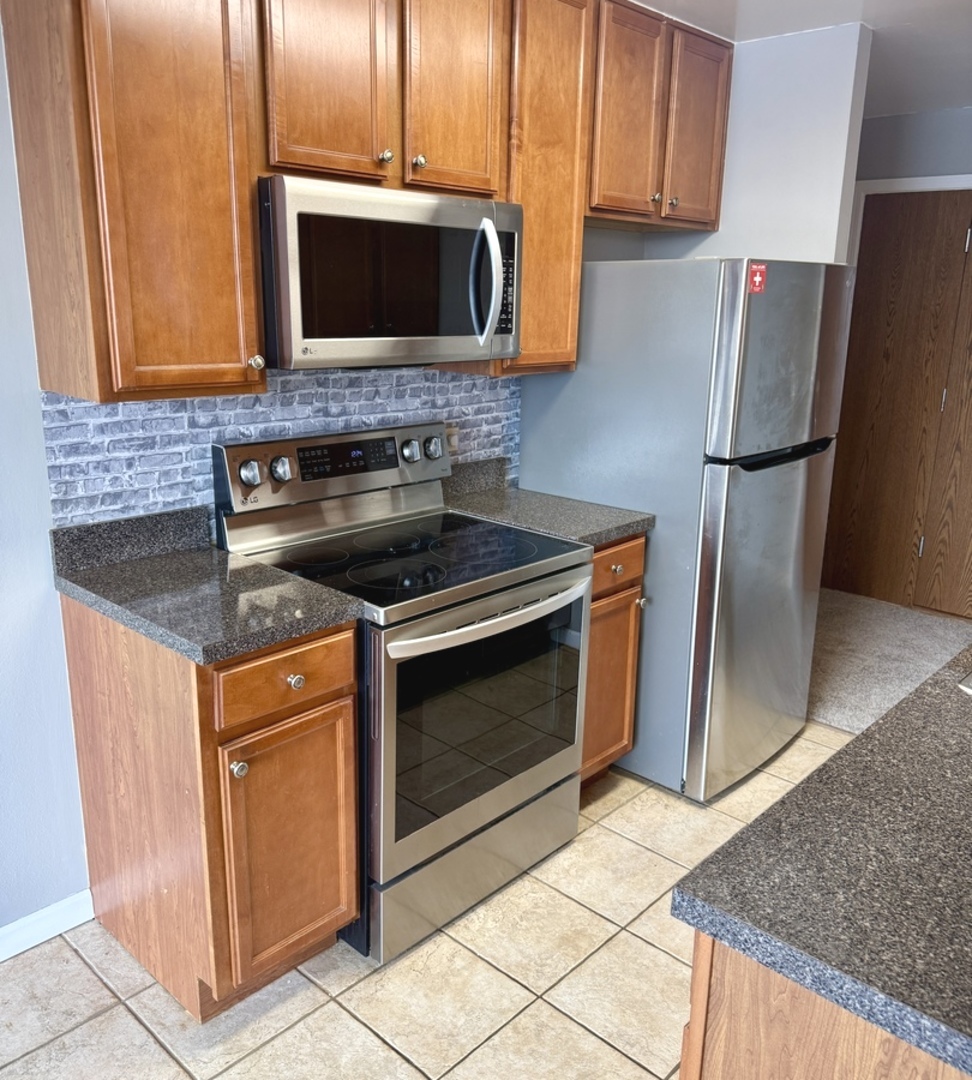 6010 Oakwood Drive Lisle IL 60532
