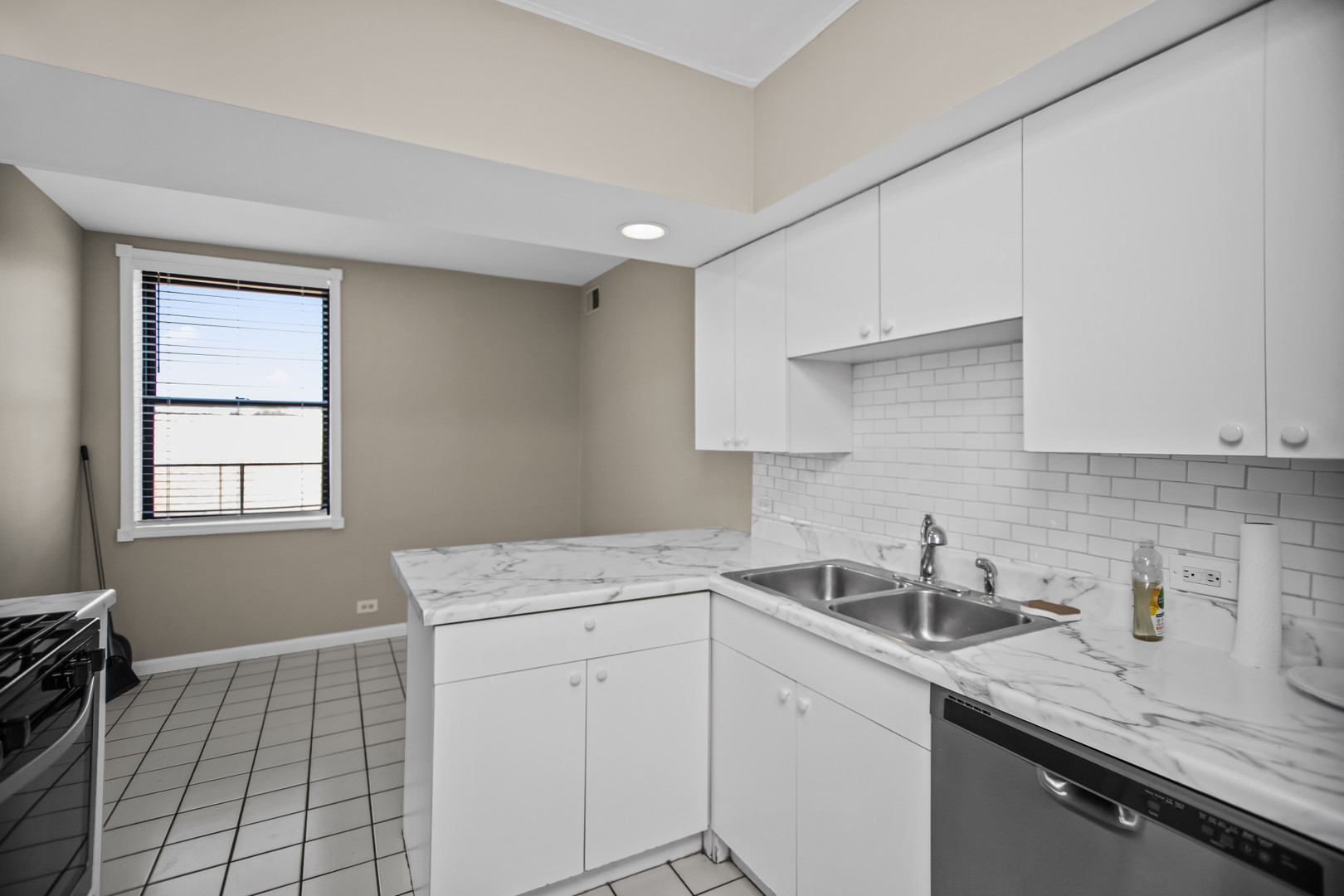 4523.5 South Drexel Boulevard Chicago IL 60653