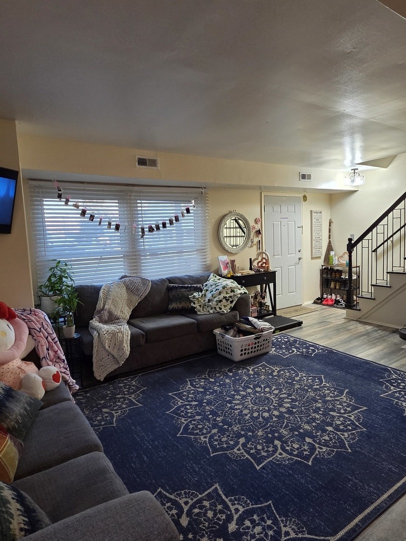 1383 South Glen Circle Aurora IL 60506