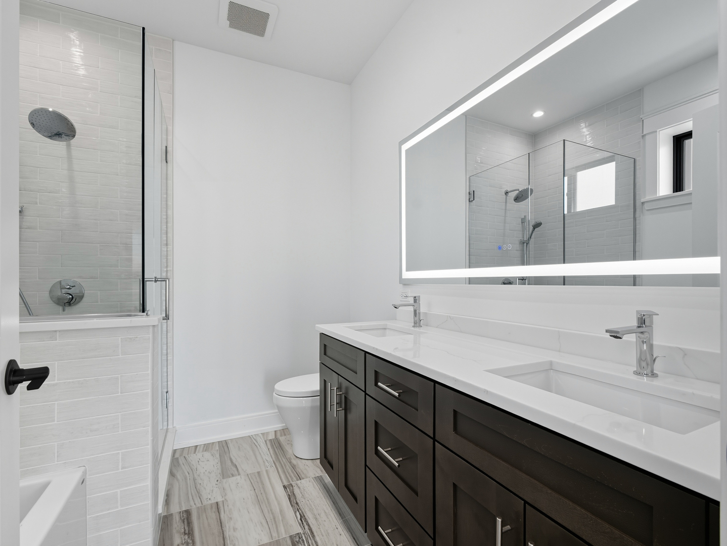 2471 North Clybourn Avenue Chicago IL 60614