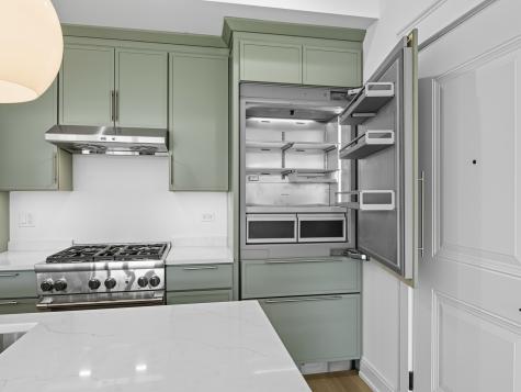 2471 North Clybourn Avenue Chicago IL 60614