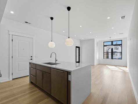 2471 North Clybourn Avenue Chicago IL 60614