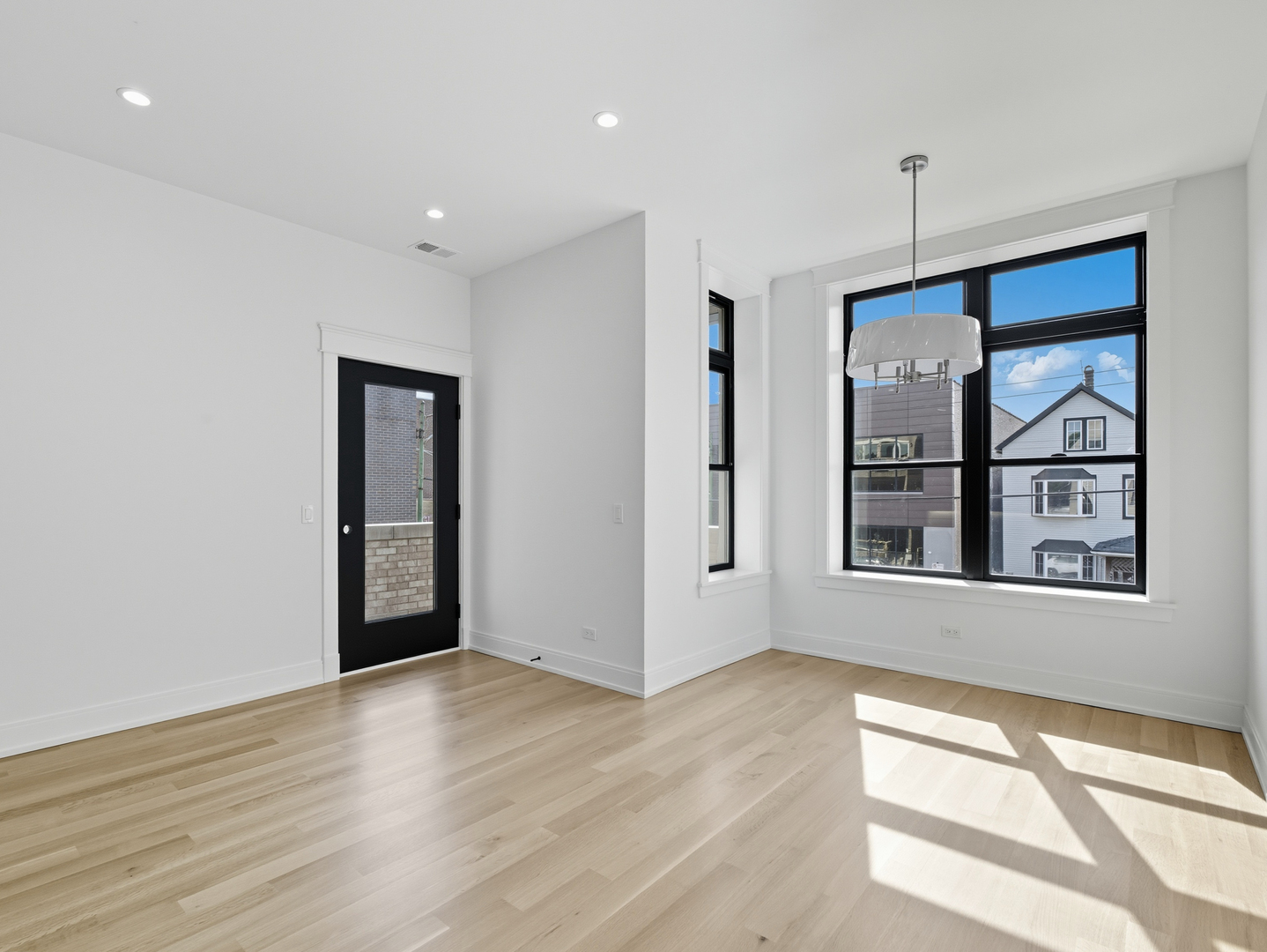 2471 North Clybourn Avenue Chicago IL 60614