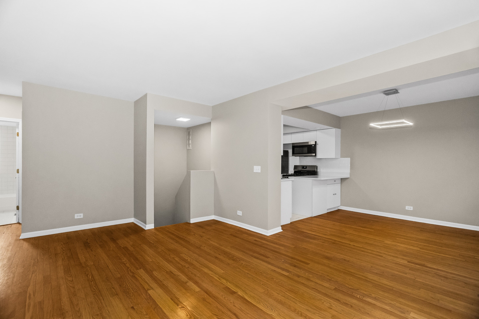 4523.5 South Drexel Boulevard Chicago IL 60653