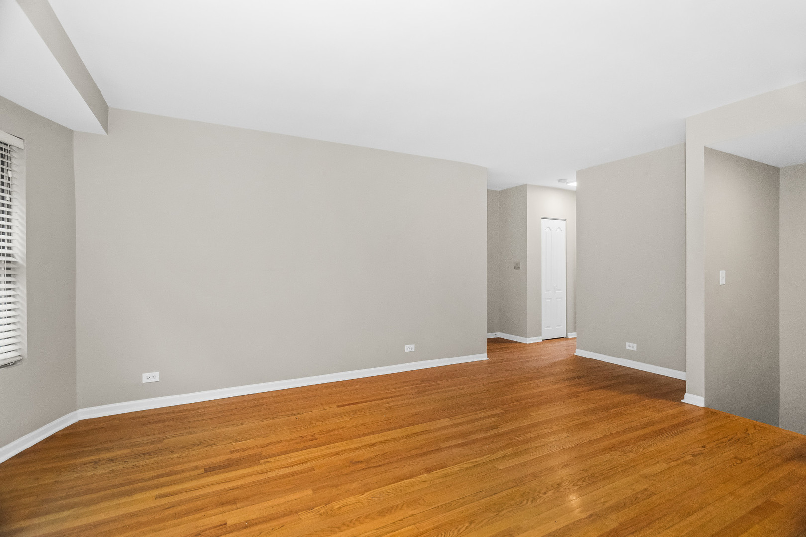 4523.5 South Drexel Boulevard Chicago IL 60653