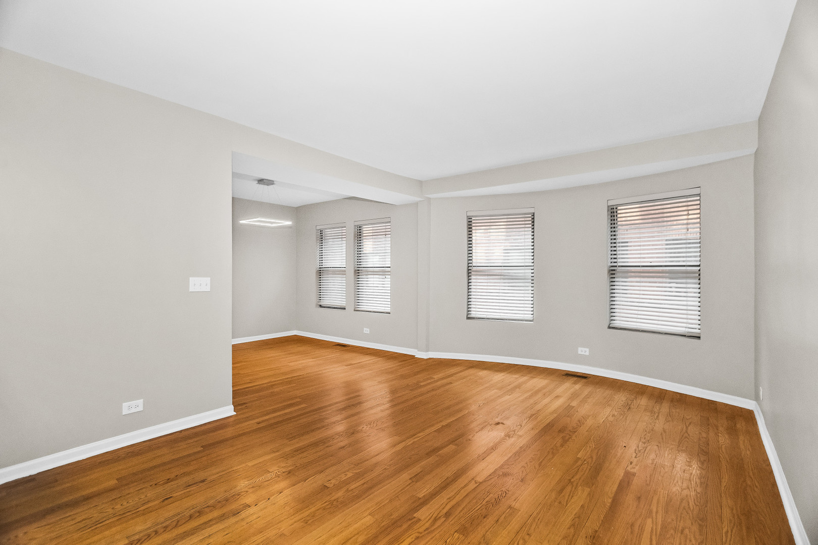 4523.5 South Drexel Boulevard Chicago IL 60653