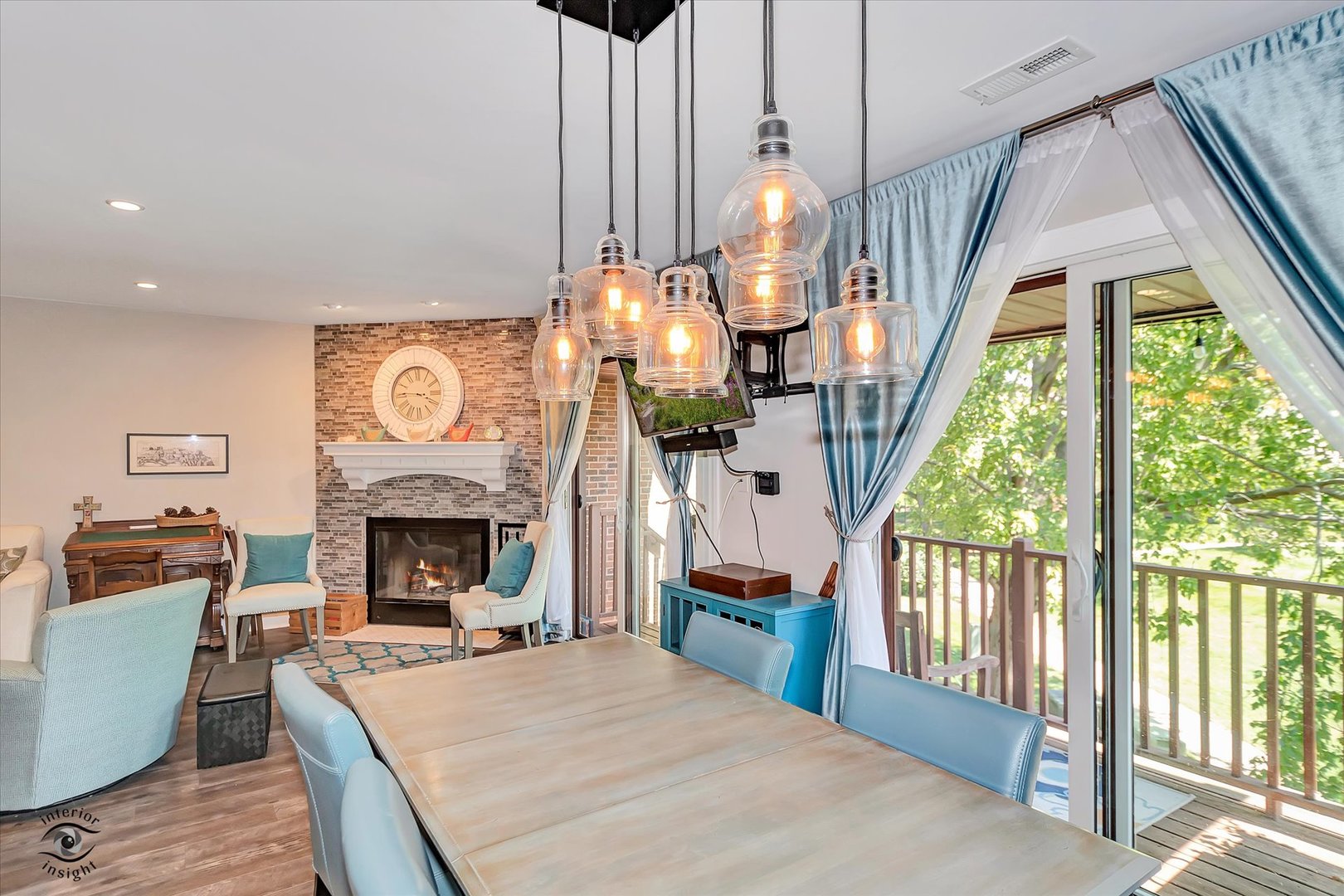 423 Ramblewood Drive Glen Ellyn IL 60137