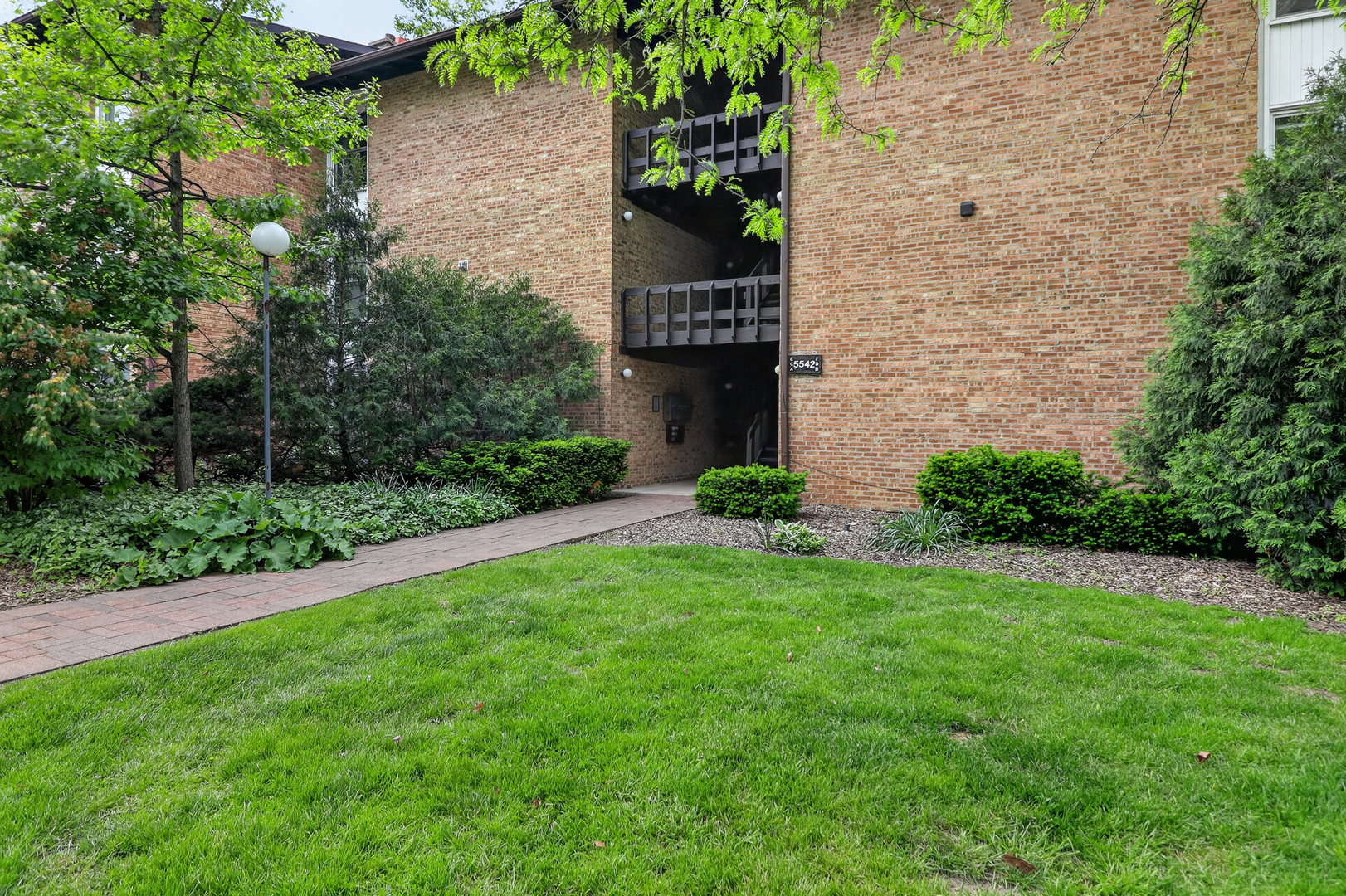5542 East Lake Drive Lisle IL 60532
