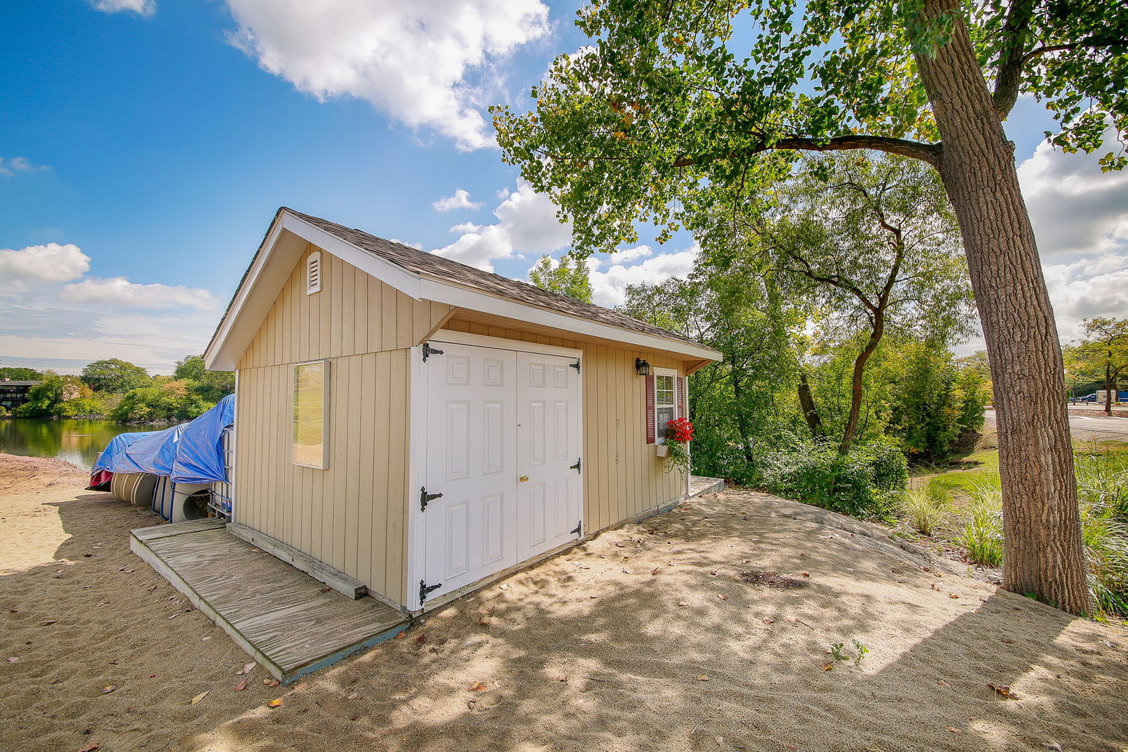 5542 East Lake Drive Lisle IL 60532