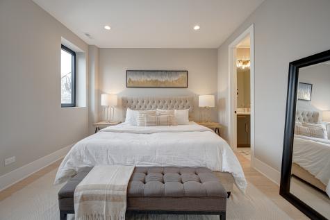 2816 North Southport Avenue Chicago IL 60657