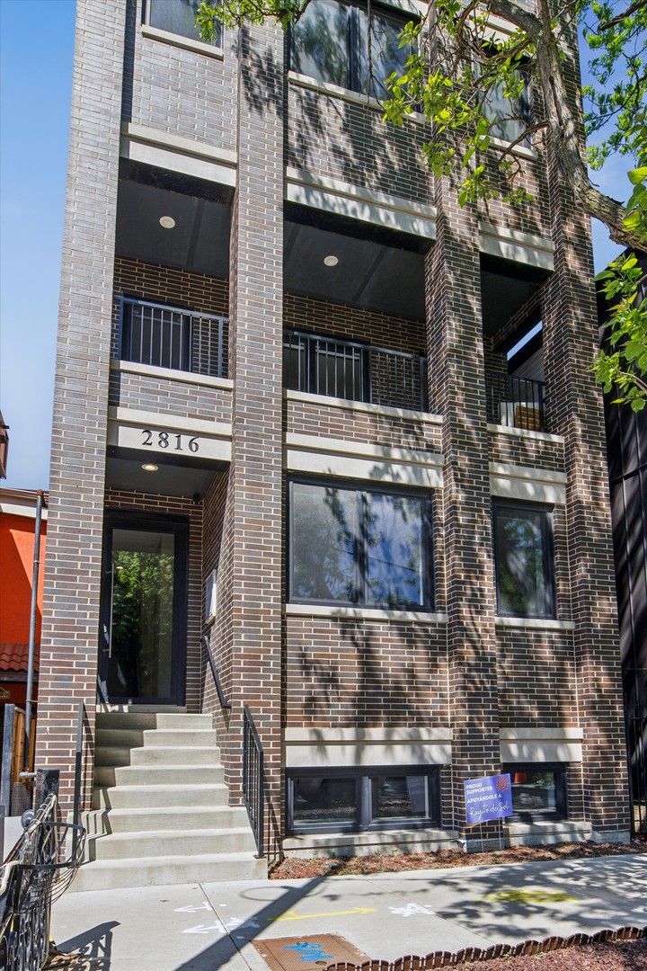 2816 North Southport Avenue Chicago IL 60657