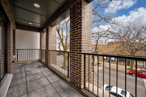 2816 North Southport Avenue Chicago IL 60657
