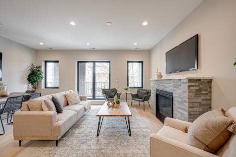 2816 North Southport Avenue Chicago IL 60657