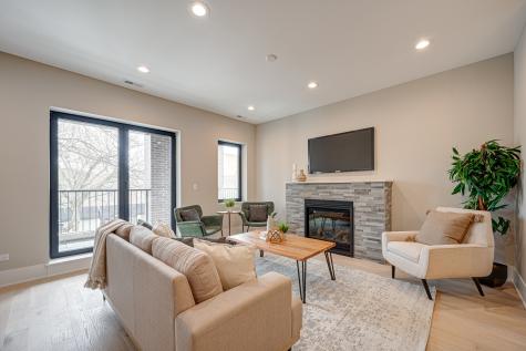 2816 North Southport Avenue Chicago IL 60657