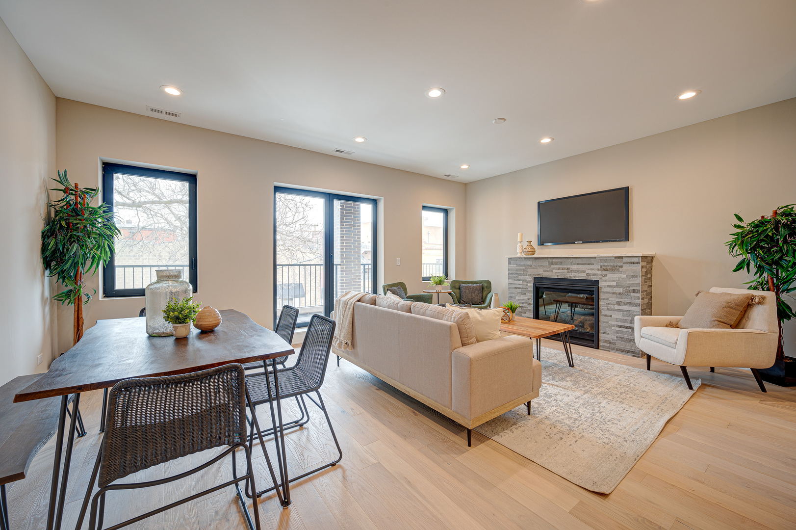 2816 North Southport Avenue Chicago IL 60657
